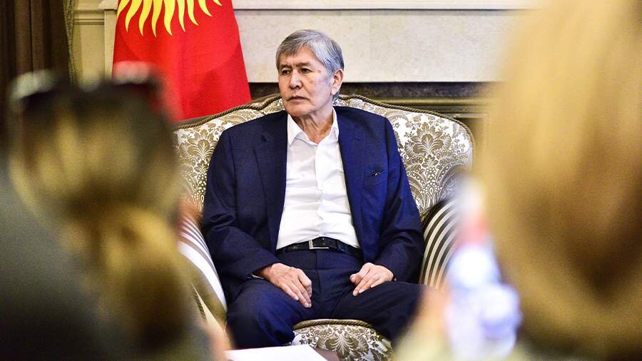 Qırğızıstanın keçmiş prezidenti cinayətkarın azad edilməsində təqsirli bilinib