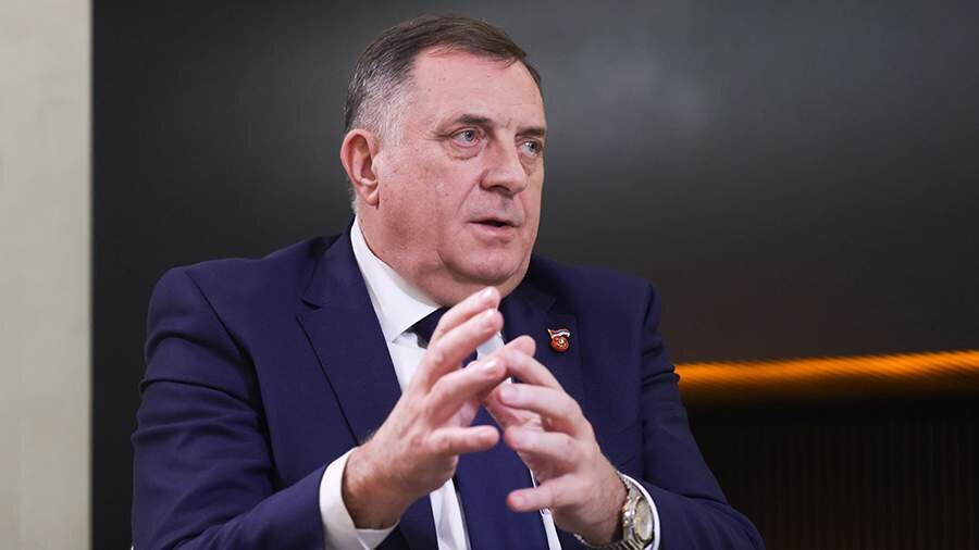 Dodik BH-dəki böhranı Şmidti Serbiya tərəfinə təhvil verməklə həll etməyi təklif edib