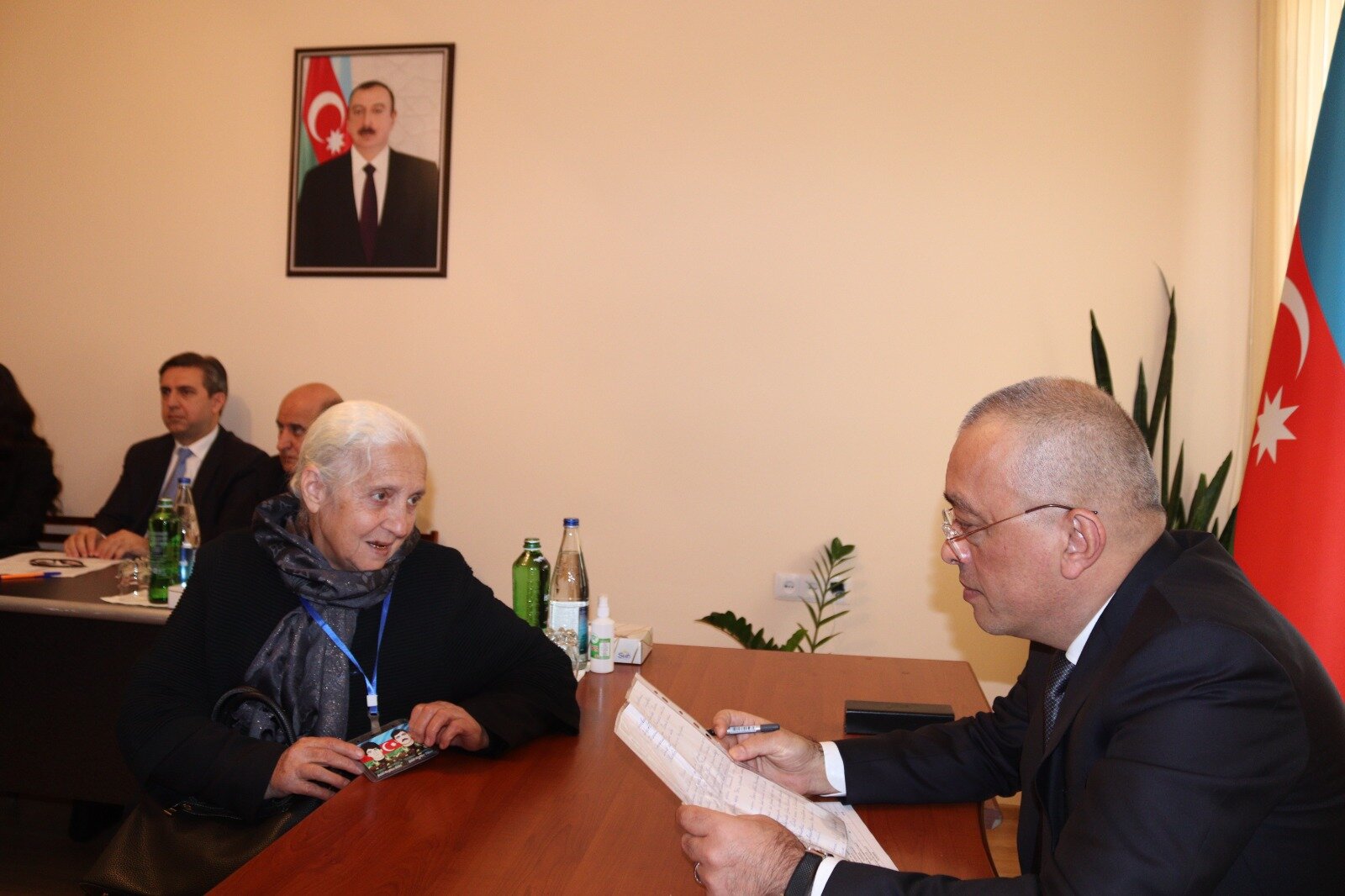 Zaur Mikayılov Şəmkirdə vətəndaşlarla görüşüb