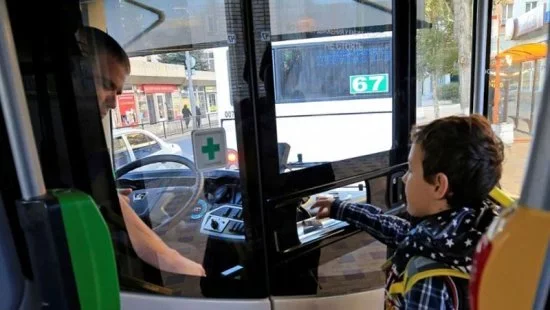 Azərbaycanda şagirdlər ictimai nəqliyyatdan pulsuz İSTİFADƏ EDƏCƏK?