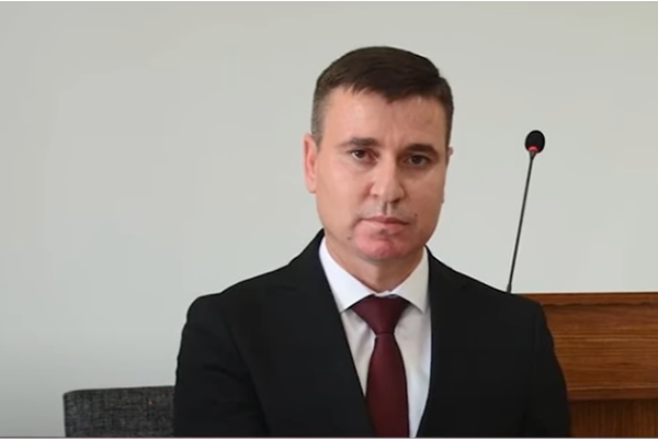 İcra başçısı yarım milyonluq texnika alır