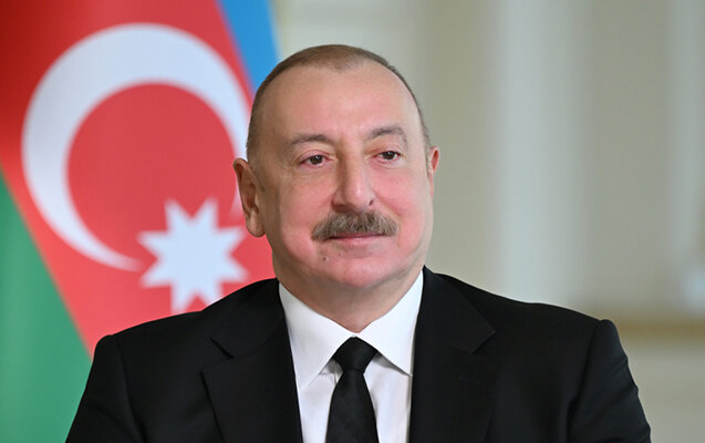 İlham Əliyevi təbrik etdilər - Yenilənir