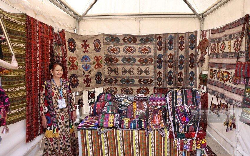 Azərbaycanda ilk dəfə keçirilən Beynəlxalq Xalça Festivalının açılışı olub