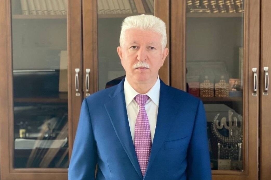 İcra başçısı özünə həsr olunan sənədli film çəkdirib?