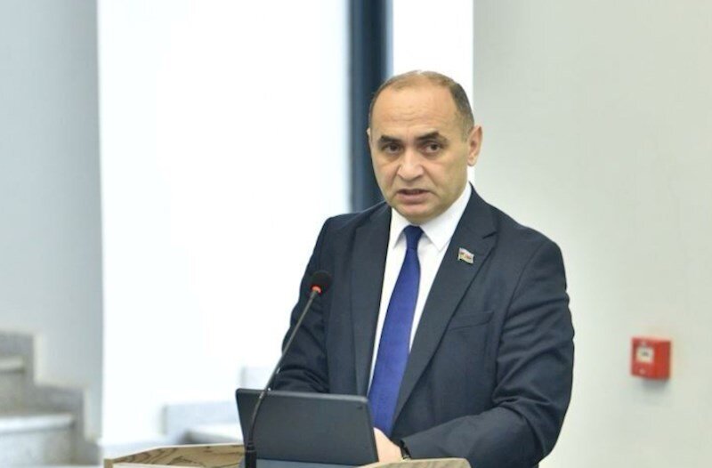 Deputatdan ŞOK AÇIQLAMA-“Valideynlər özünü müəllimə göstərmək üçün rüşvət verirlər”