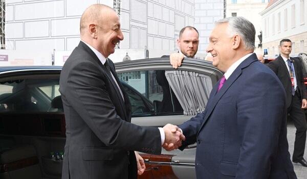 İlham Əliyevin Orbanla məhdud tərkibdə görüşü oldu