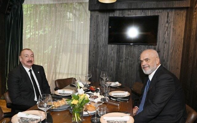 İlham Əliyev Edi Rama ilə naharda