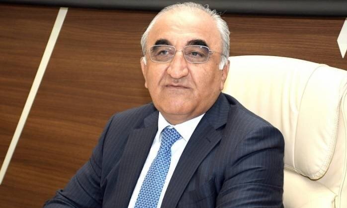 "UNEC"in rektoru Ədalət Muradov biznesizi belə idarə edir?
