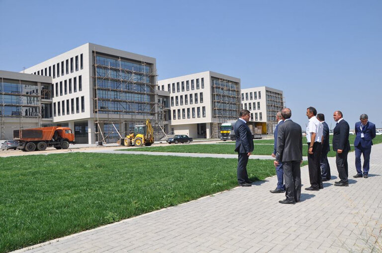 Azərbaycanda cərraha yüksək vəzifə verildi
