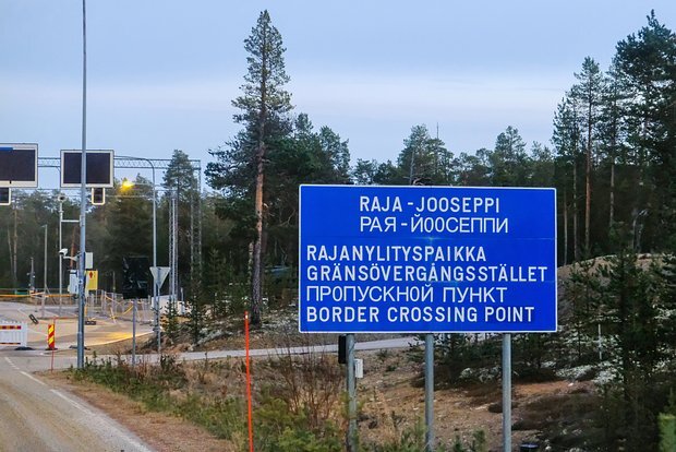 Finlandiya Rusiya ilə sərhədin bağlanmasından narazılığını bildirir