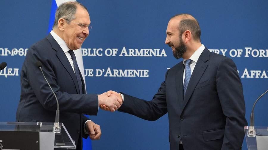 Ermənistanda ukraynalaşmadan əsər-əlamət yoxdur, orada rus dili sıxışdırılmır - Lavrov