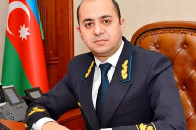Vüsal Aslanov Aparat rəhbərini işdən çıxardı