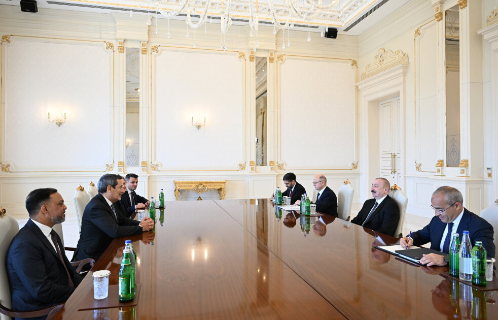 Prezident İlham Əliyev “Schlumberger Overseas S.A” şirkətinin baş icraçı direktorunu qəbul edib- YENİLƏNİB