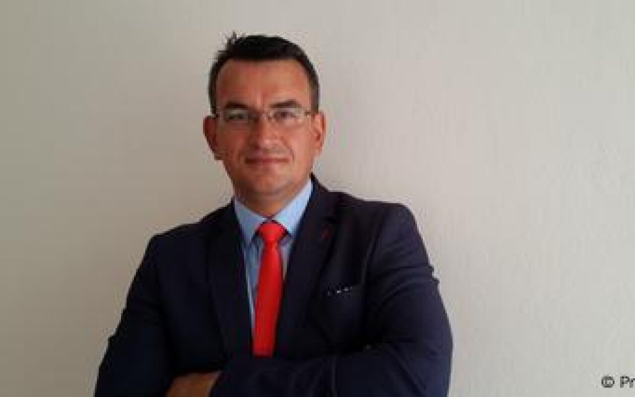 Türkiyədə müxalif partiya rəhbəri casusluğa görə həbs edildi