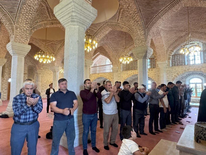 Şuşada bayram namazı qılındı