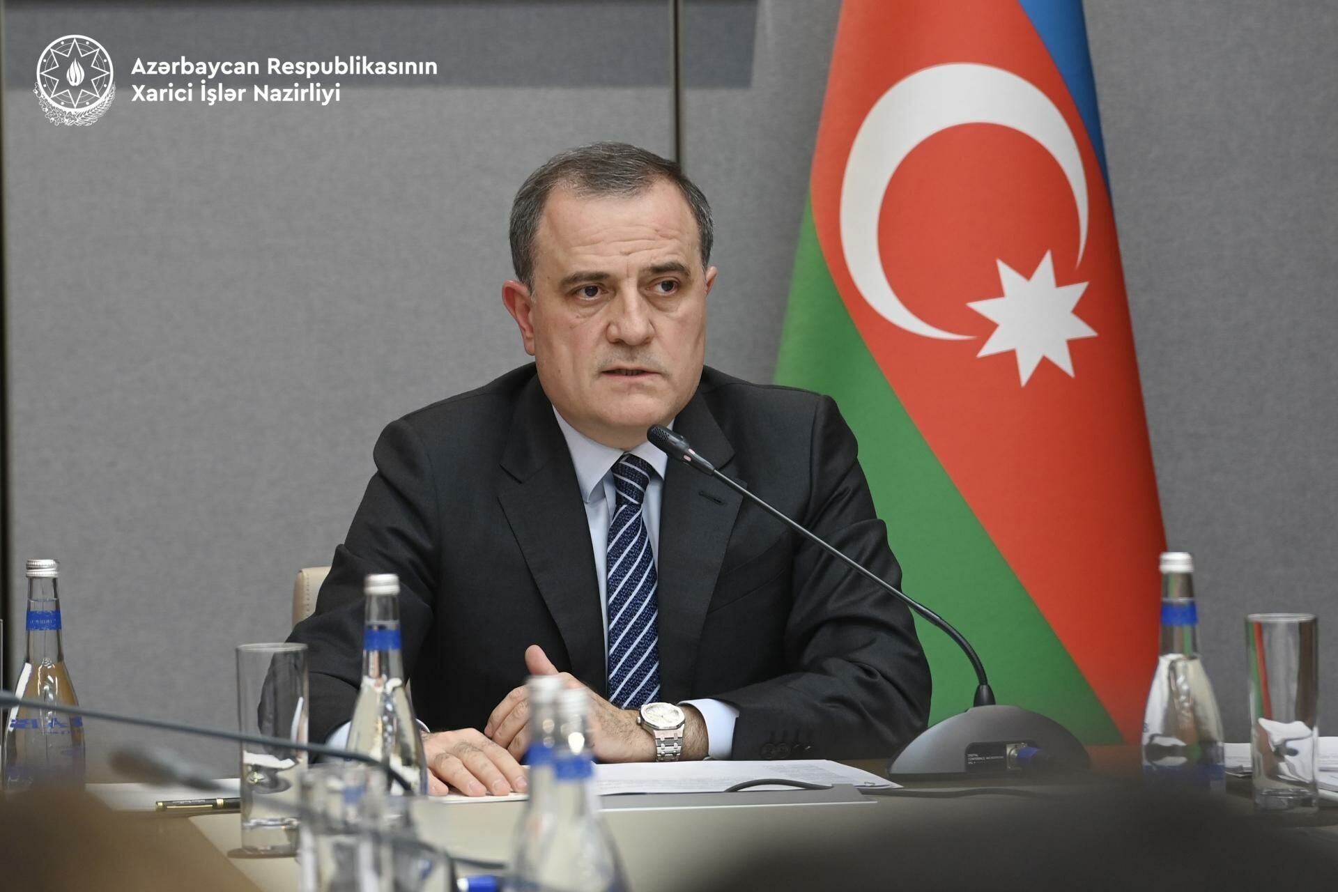 Bayramov özbəkistanlı həmkarı ilə danışdı