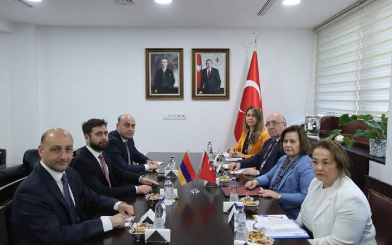 Türkiyə və Ermənistan XİN rəsmiləri Ankarada GÖRÜŞDÜLƏR