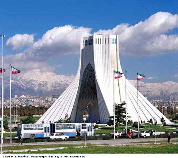 İran hava məkanını qismən açdı