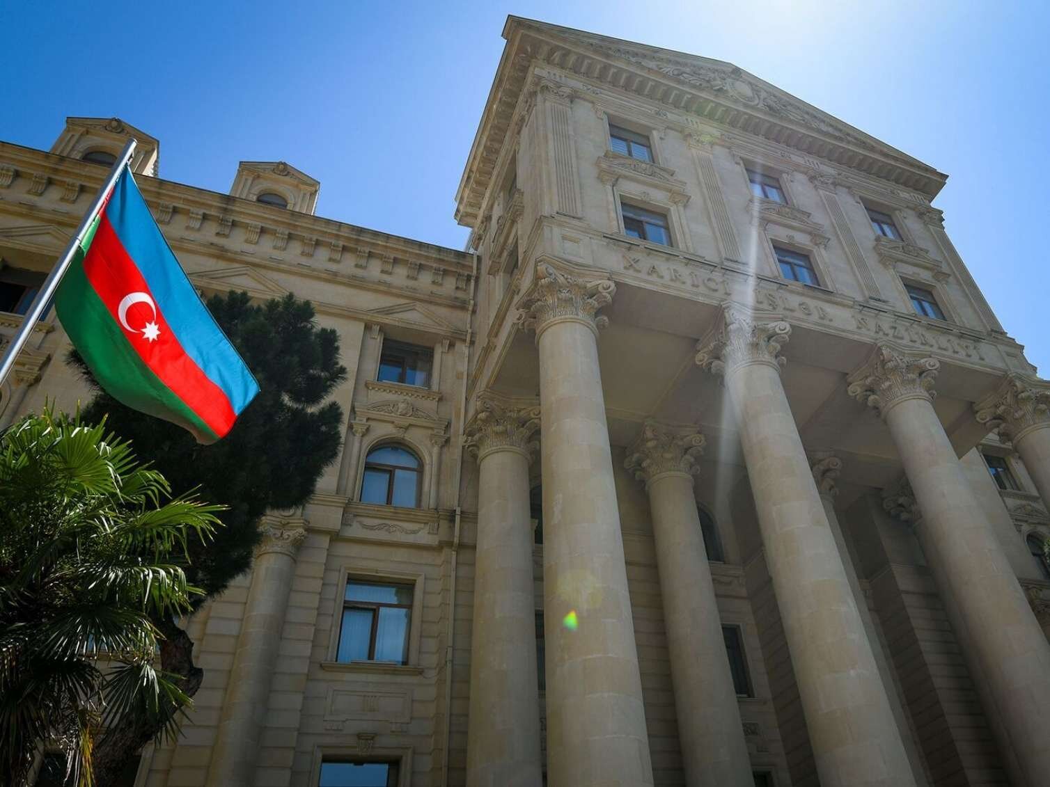 XİN Ümumdünya Qaçqınlar Günü ilə bağlı paylaşım etdi