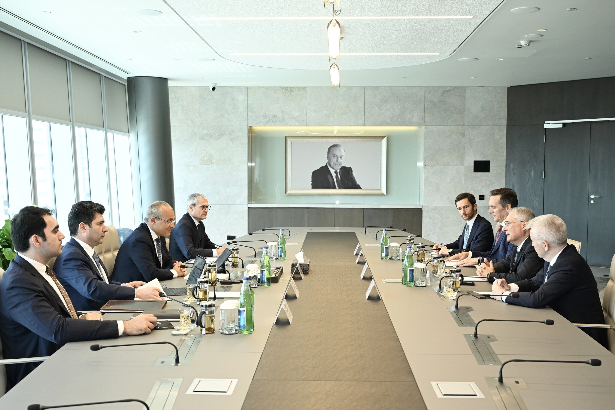 Nazir  "Saipem S.p.A." şirkətinin baş icraçı direktoru ilə görüşdü