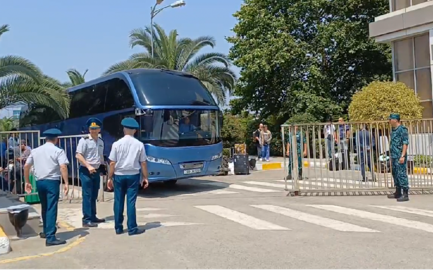 Nazir İrandan Azərbaycana təxliyə olunan sənətçilərin durumundan YAZDI