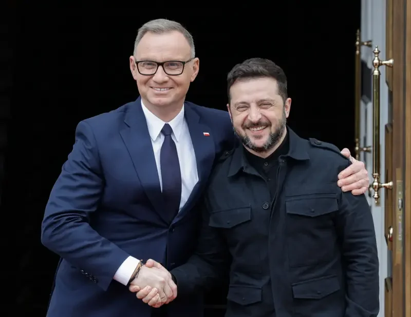 Polşanın səlahiyyət müddəti başa çatan prezidenti ukraynalılara Navrotskiyə “səbirli olmağı” tövsiyə edib