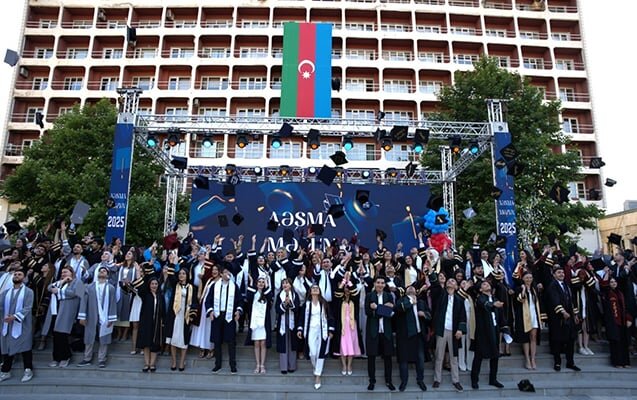 Əmək və Sosial Münasibətlər Akademiyasında məzun günü - Fotolar