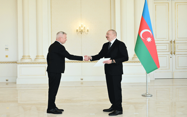 Prezident Polşanın yeni səfirini qəbul etdi