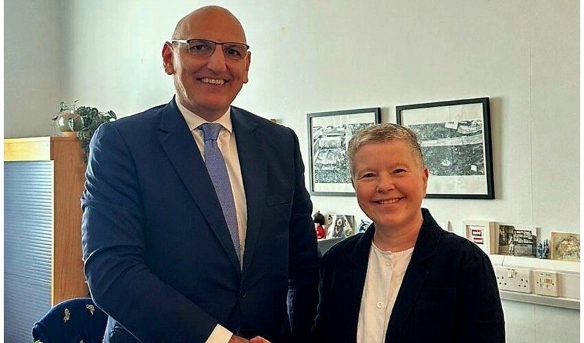 Elçin Əmirbəyov İrlandiya rəsmiləri ilə Azərbaycan-Ermənistan normallaşma prosesini müzakirə edib