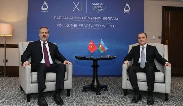 Ceyhun Bayramov Fidanla da danışdı