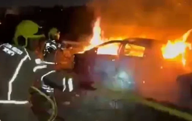 Zərbələrdən sonra Hayfada güclü yanğın çıxdı