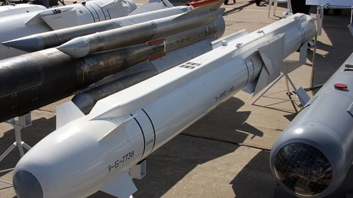 Dnepr yaxınlığında yeni Grom-1 bomba-raketi vuruldu