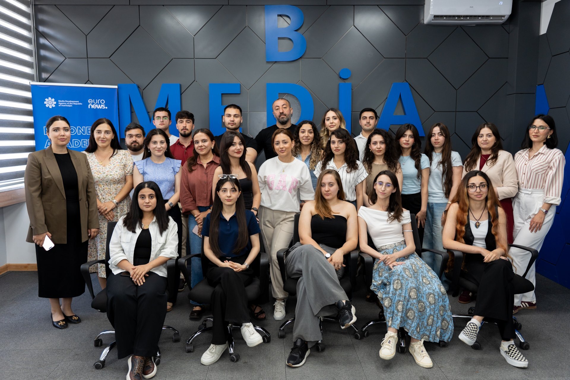 Medianın İnkişafı Agentliyi və “Euronews” telekanalının birgə təşəbbüsü ilə keçirilən “Euronews Academy” çərçivəsində beşgünlük təlim proqramı uğurla yekunlaşıb
