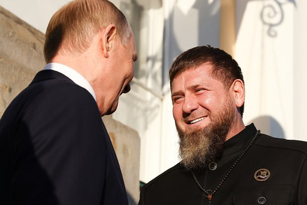 Kadırov Putinindən oğlunu və arvadını...