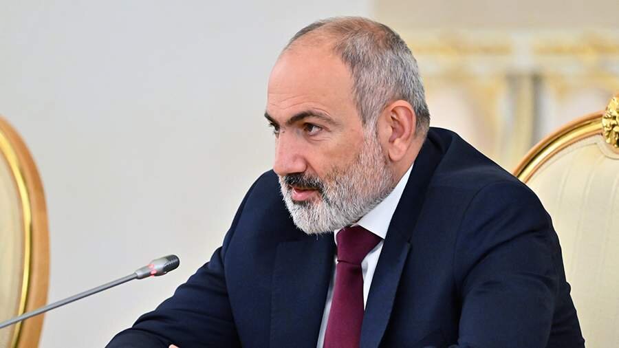 Zaxarova Paşinyanın biznesləri Ermənistana investisiya qoymağa çağırışlarını xatırladıb