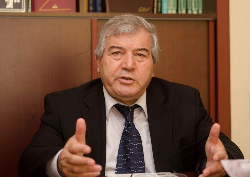 “Xırda vəzifə sahibləri də özünü padşah kimi aparır”...
