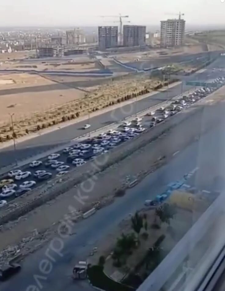 Əhali Tehrandan kütləvi şəkildə köçür
