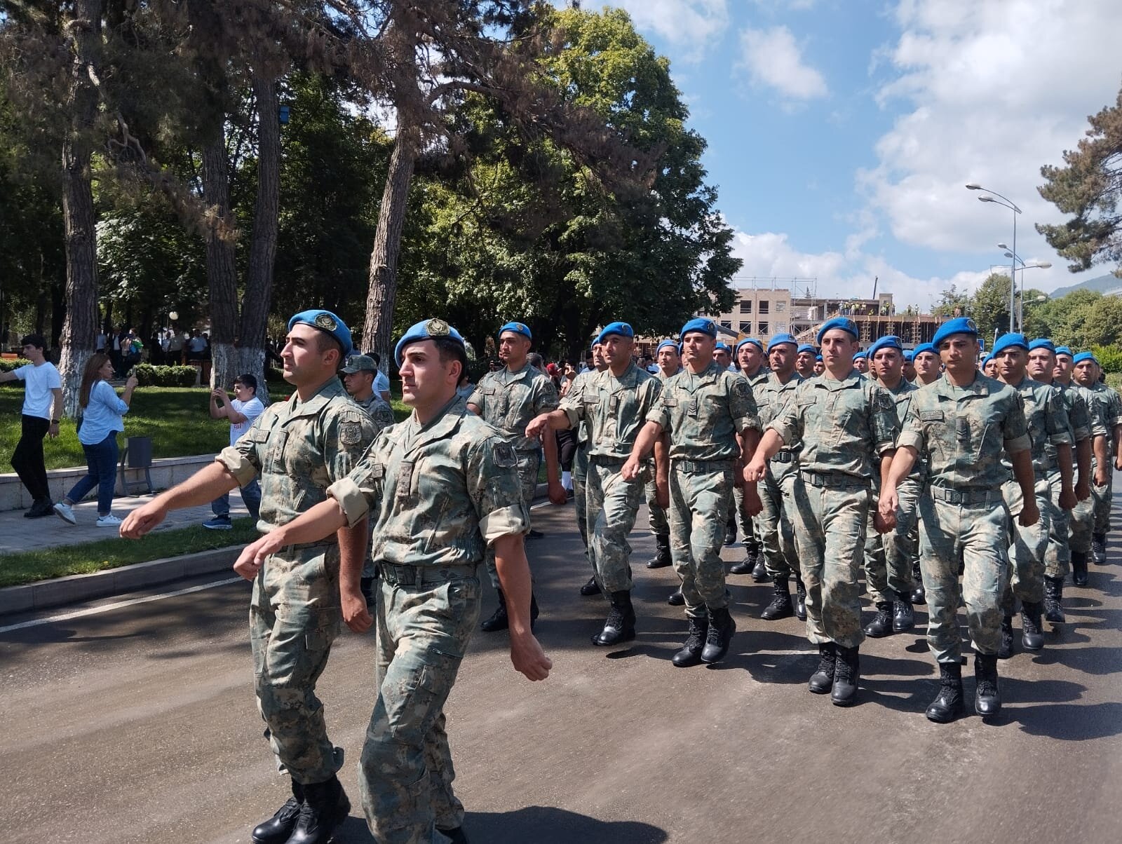 Xankəndidə Silahlı Qüvvələr Günü münasibətilə hərbçilərin yürüşü keçirilib