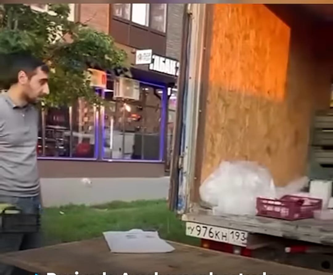 Rusiyada Azərbaycanlı satıcıları sıxışdırmağa başlayıblar