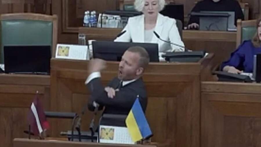 Latviya Seyminin deputatına rus dilini müdafiə etdiyinə görə iş açılıb