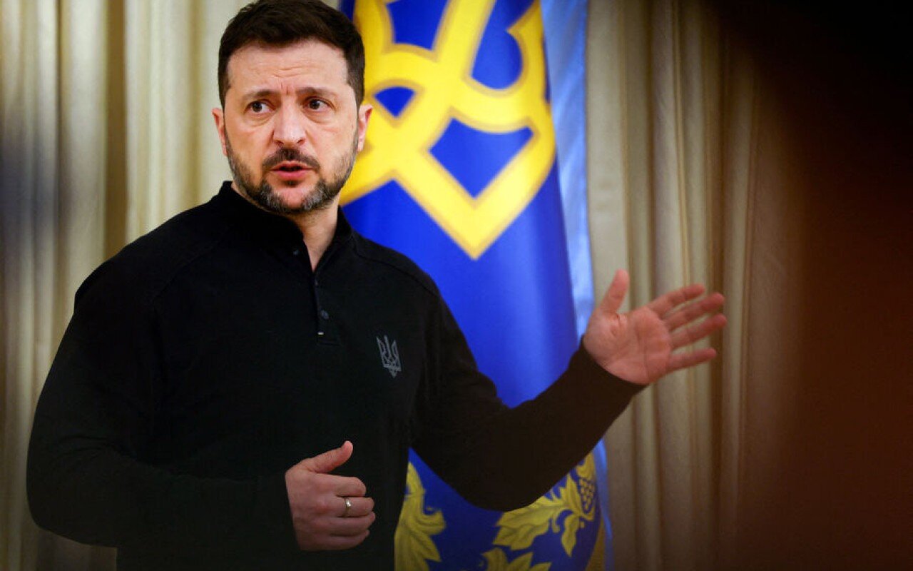 Zelenski Rusiya ilə danışıqlara hazır olduğunu açıqladı