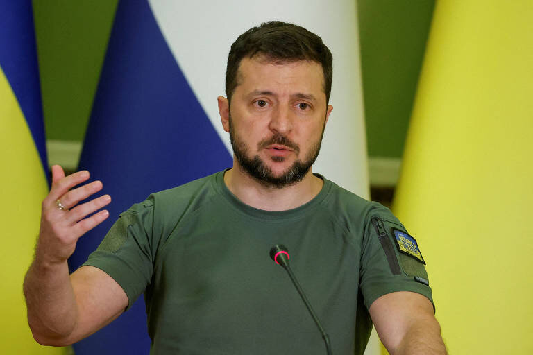 Zelenski: Daha çox dronlardan istifadə edilməlidir