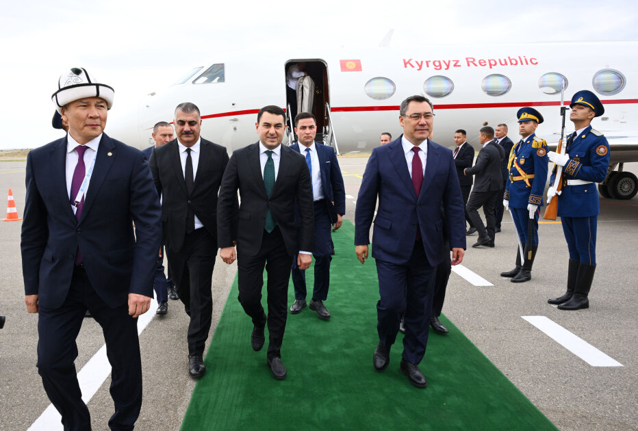 Japarov Azərbaycandadır