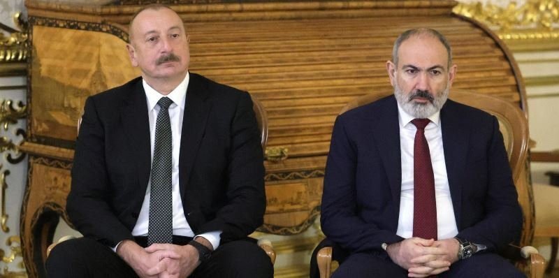 Əliyevlə Paşinyanın görüşü başladı