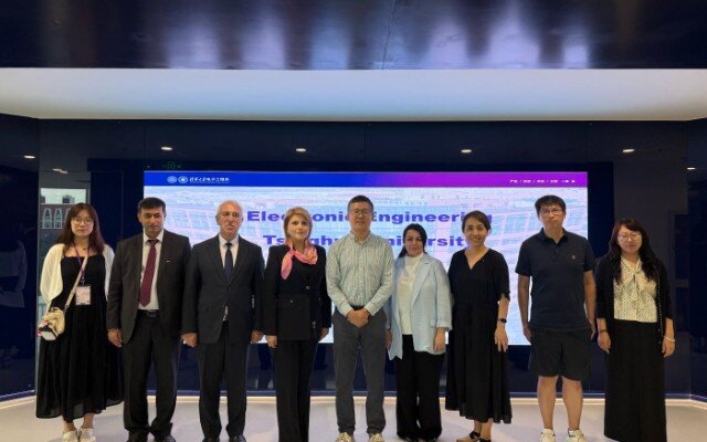 BMU ilə Çinin ən nüfuzlu universiteti arasında əməkdaşlıq müzakirələri aparıldı - FOTOLAR