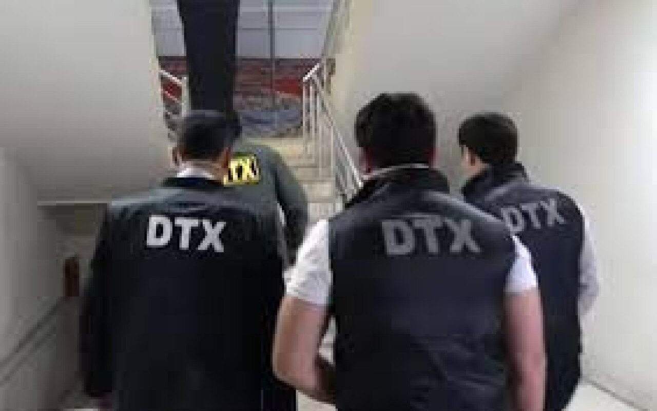 DTX-nın həbs etdiyi Dövlət Turizm Agentliyinin əməkdaşının həbs müddəti uzadıldı