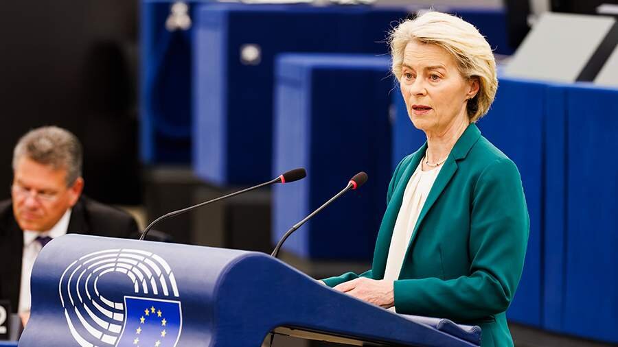 Von der Leyen Zelenskidən NABU əleyhinə qanunu izah etməyi tələb edir