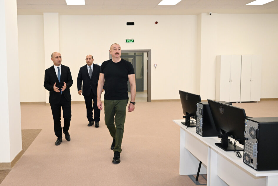 Əliyev Ağdamda məktəb açılışında