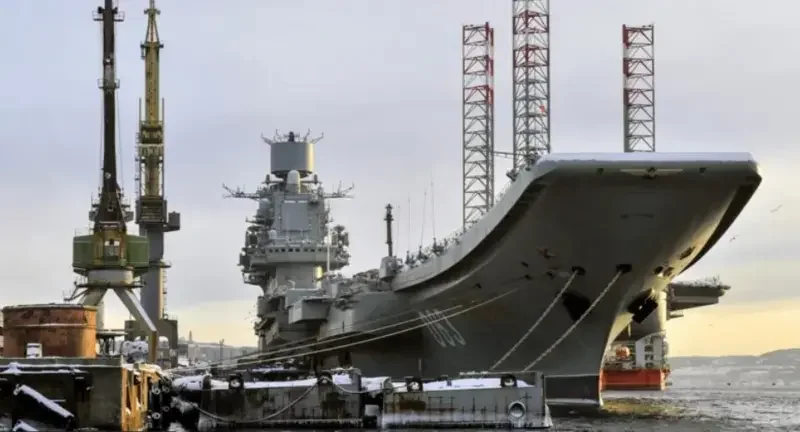 Rusiya yeganə təyyarədaşıyan gəmisi olan “Admiral Kuznetsov”dan xilas olmaq istəyir