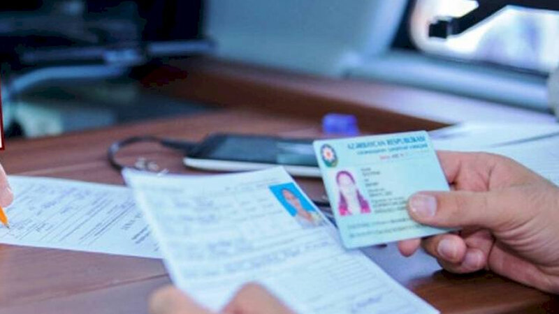 Bu il neçə nəfər adını dəyişdirib?